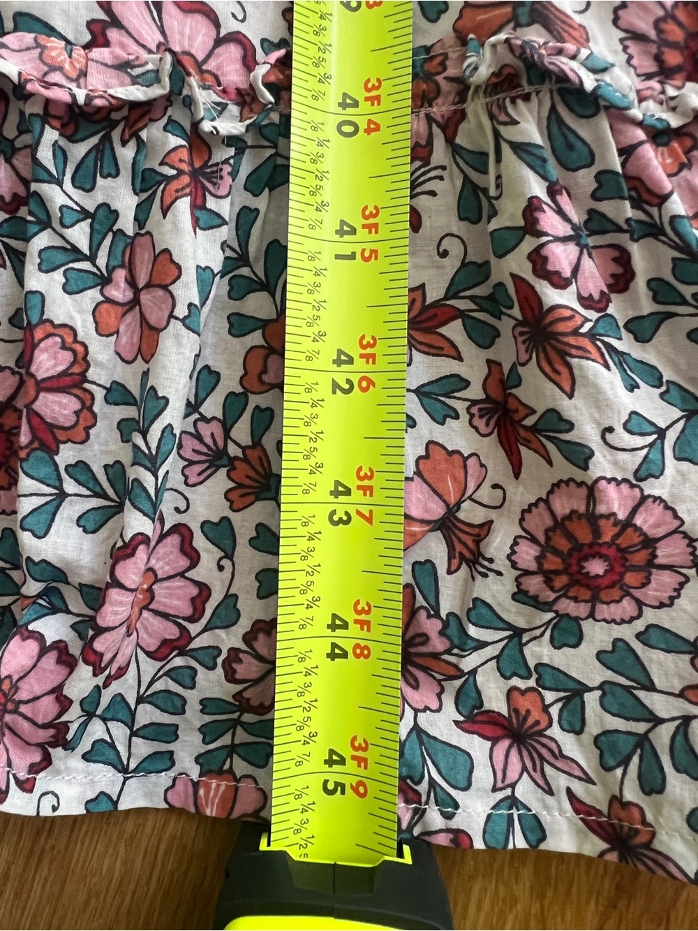 BANJANAN FLORAL BAZAAR DRESS, SIZE L. - Picture 8 of 14